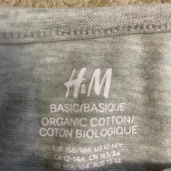 H&M Comfy Top - Picture 2 of 2